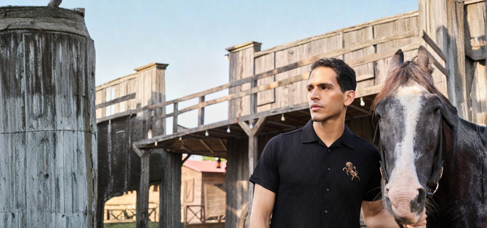 slider image slider_item_xQByCa